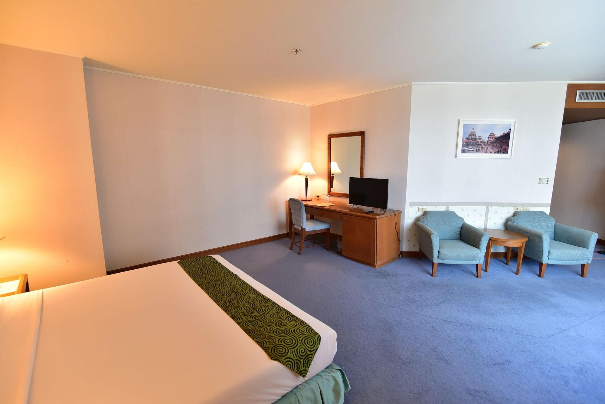Thumrin Thana Hotel Trang Eksteriør bilde